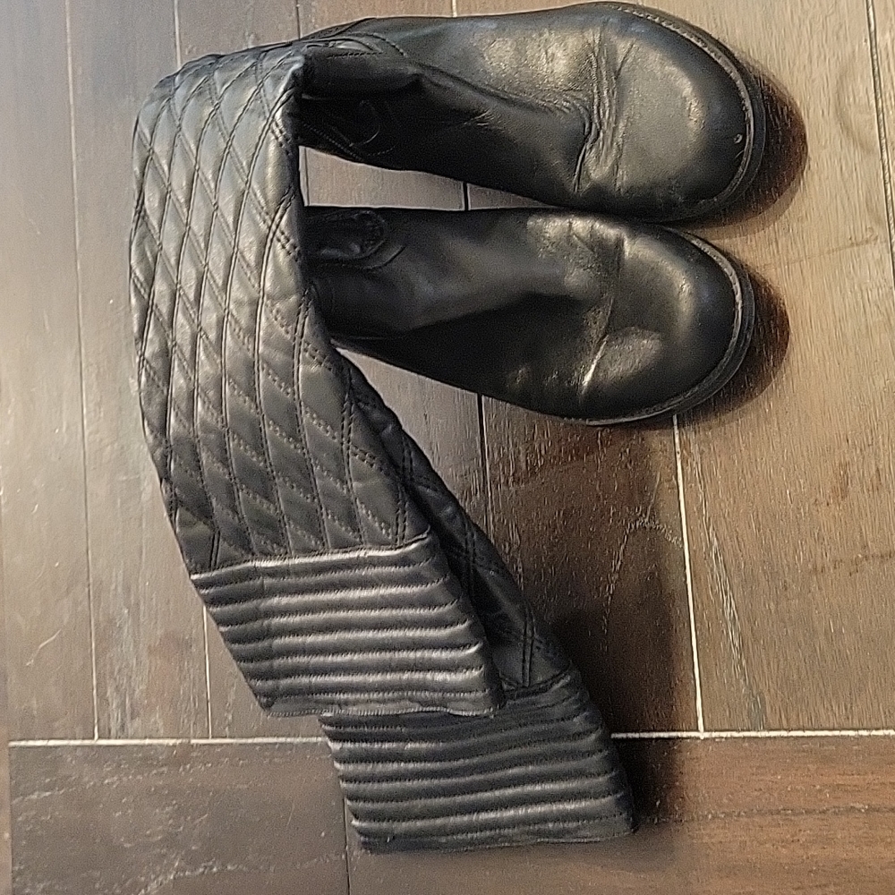 Authentic Stuart Weitzman Rubber Sole Winter Boots - image 3